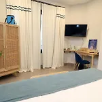 Growers Boutique Hostel *